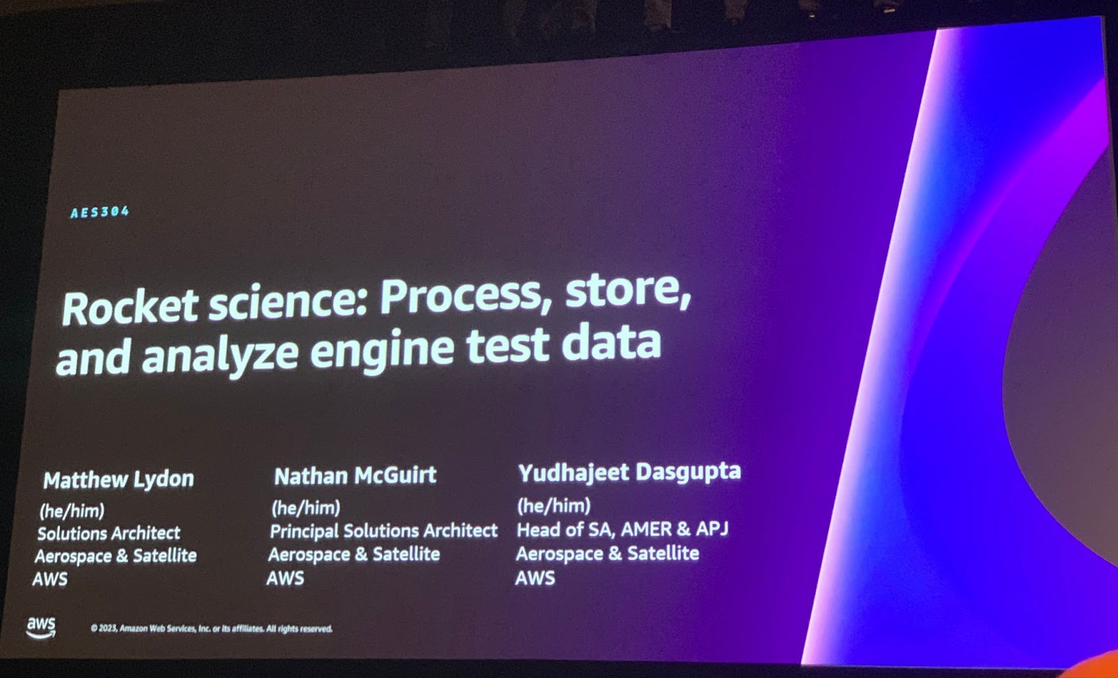Rocket science：Process, store, and analyze engine test data on AWS