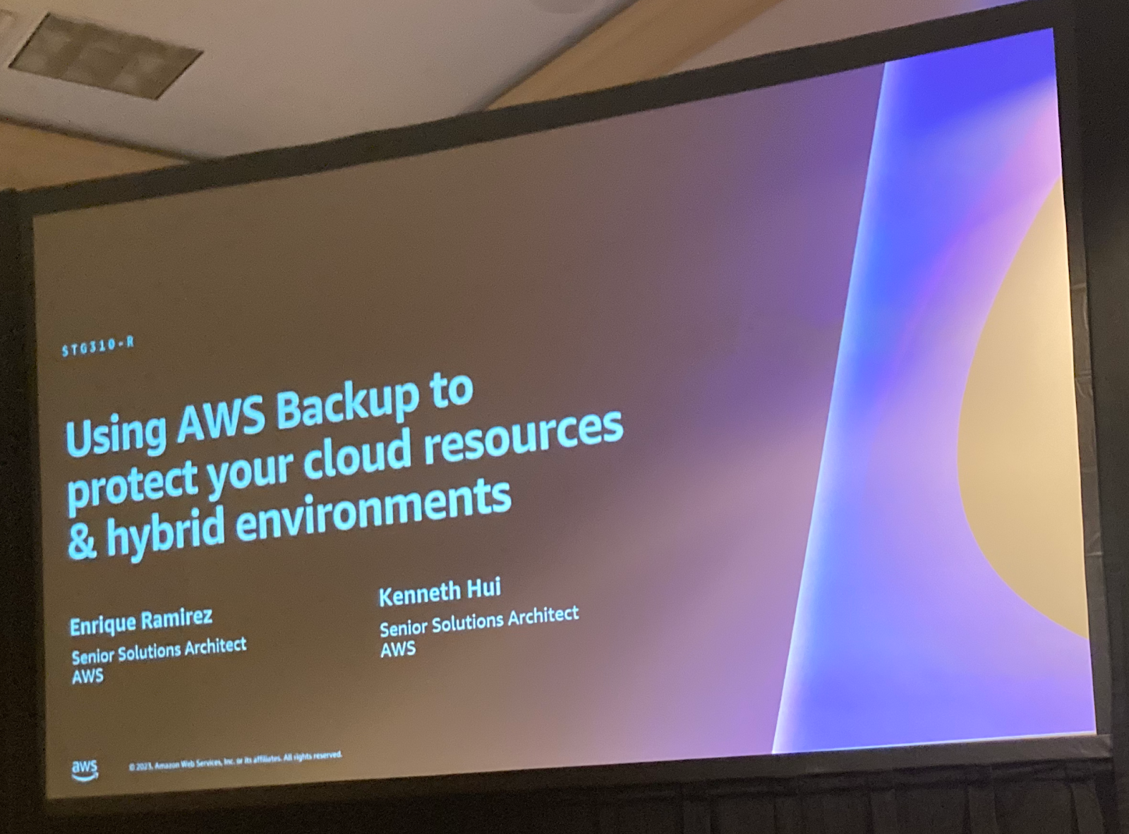 Using AWS Backup to protect your cloud resources & hybrid environment